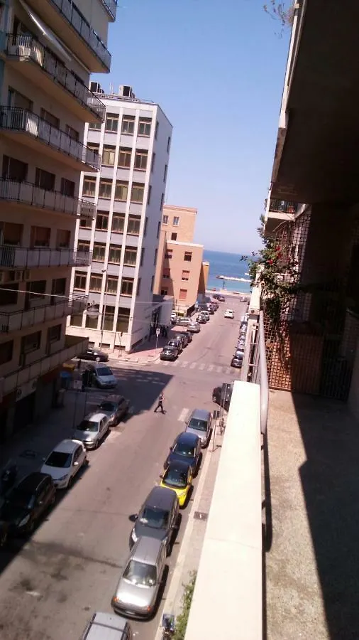 Fermata Marconi Bed and Breakfast Bari Italien
